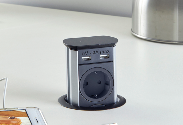 ENCHUFE ESCAMOTEABLE BASIC 2,0 CUCINEOGGI NOVEDAD